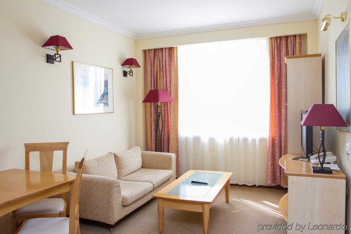 Chagala Atyrau Hotel Kültér fotó