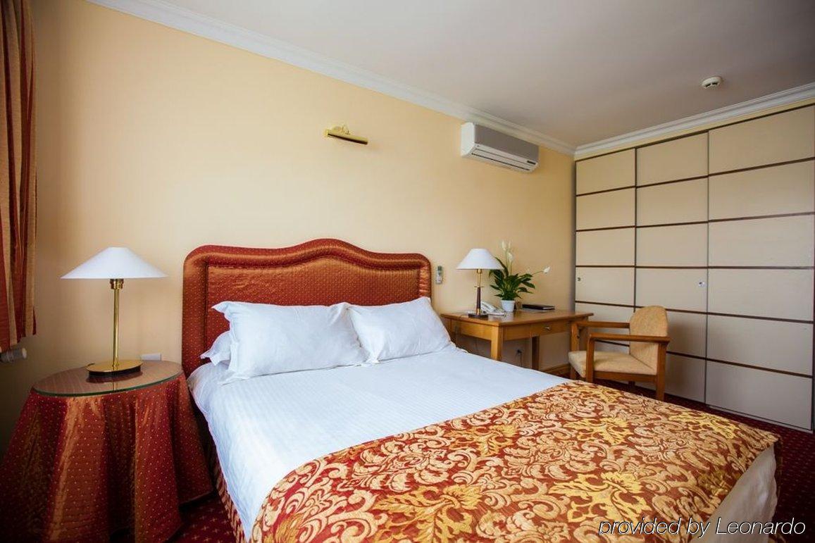 Chagala Atyrau Hotel Kültér fotó