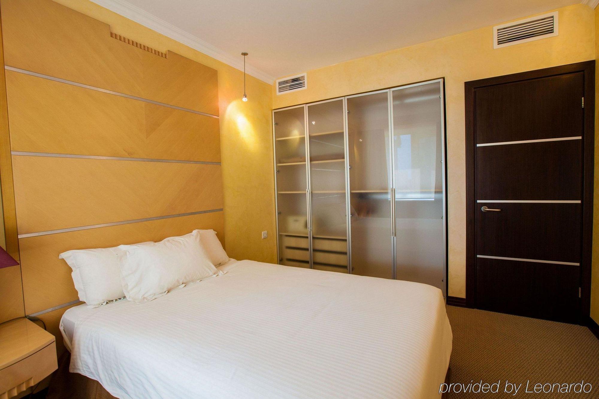 Chagala Atyrau Hotel Kültér fotó