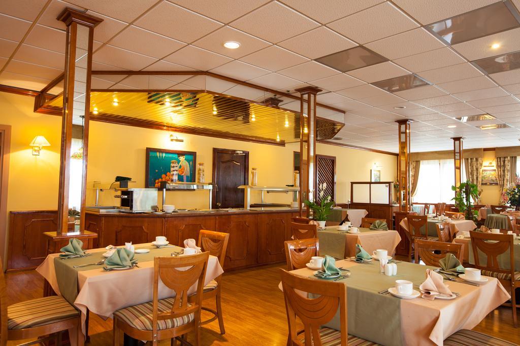 Chagala Atyrau Hotel Kültér fotó