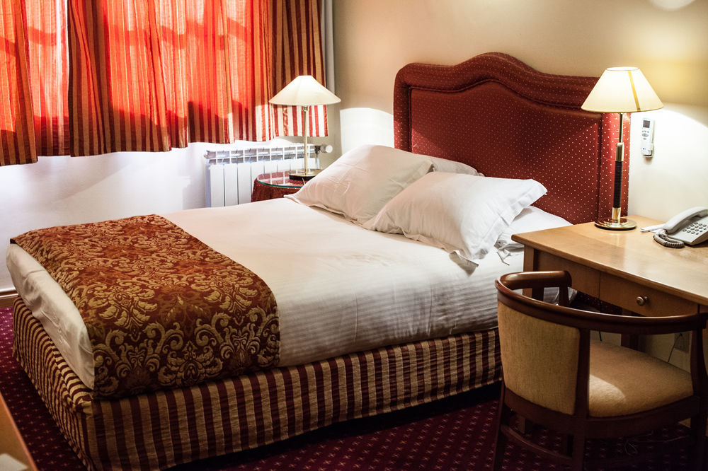 Chagala Atyrau Hotel Kültér fotó