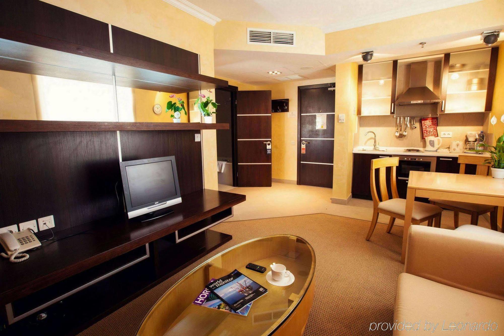 Chagala Atyrau Hotel Kültér fotó
