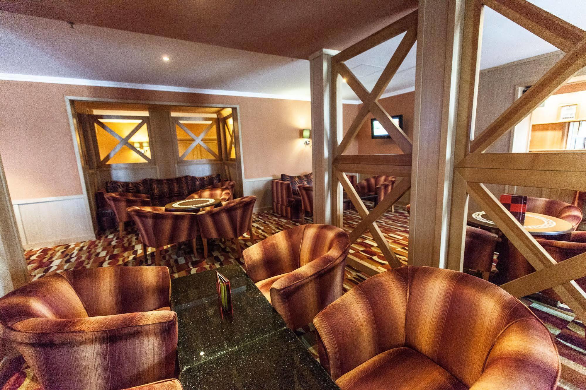 Chagala Atyrau Hotel Kültér fotó