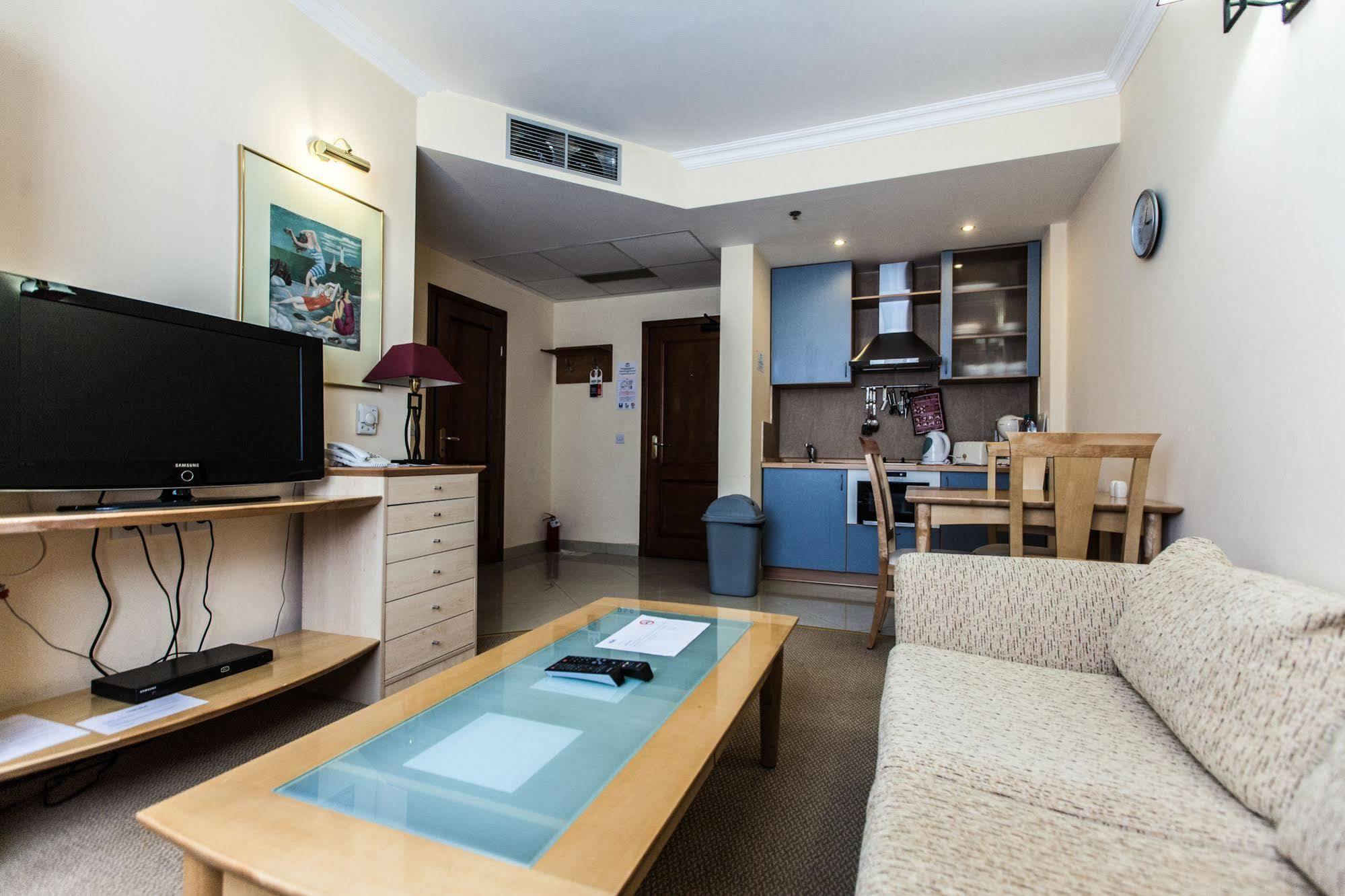 Chagala Atyrau Hotel Kültér fotó